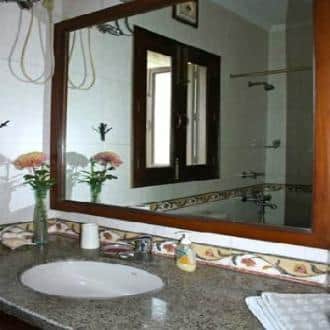 Balaconies That Overlook The Delhi City, New Delhi 5